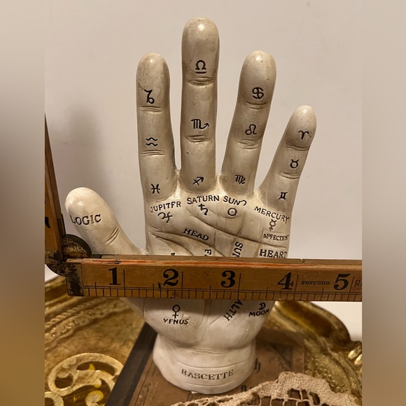 NWT ASHLAND PALMISTRY HAND TABLETOP DECORATION. - Picture 12 of 12